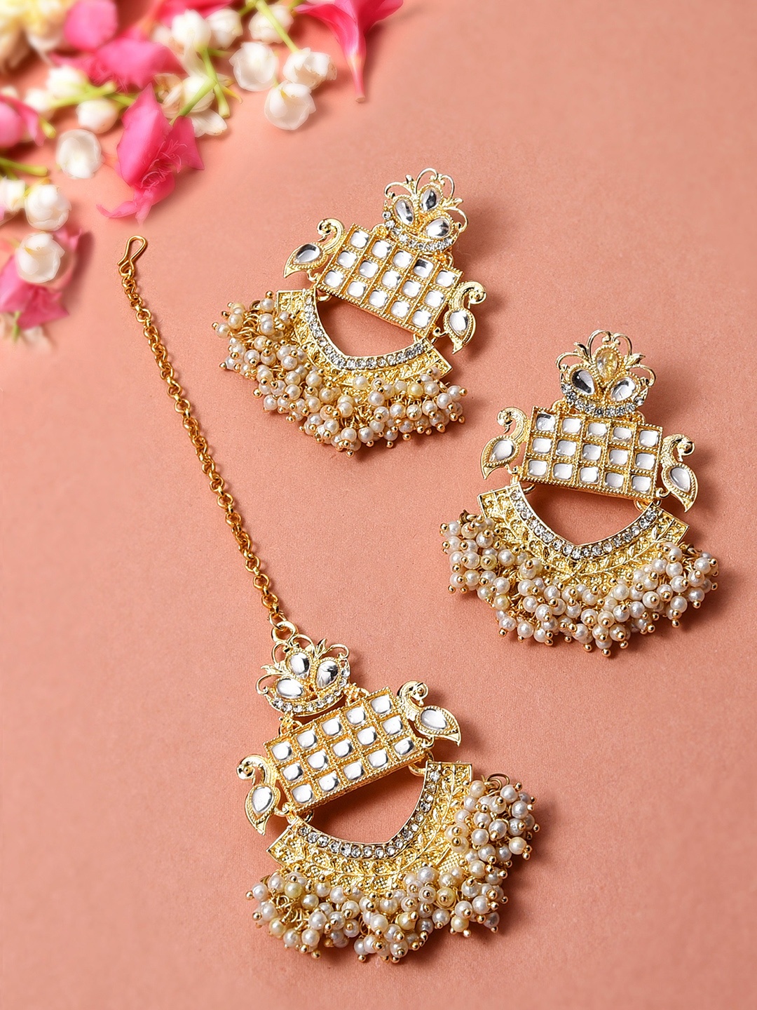 

Zaveri Pearls White Gold-Plated Kundan & Pearls Wedding Collection Jewellery Set