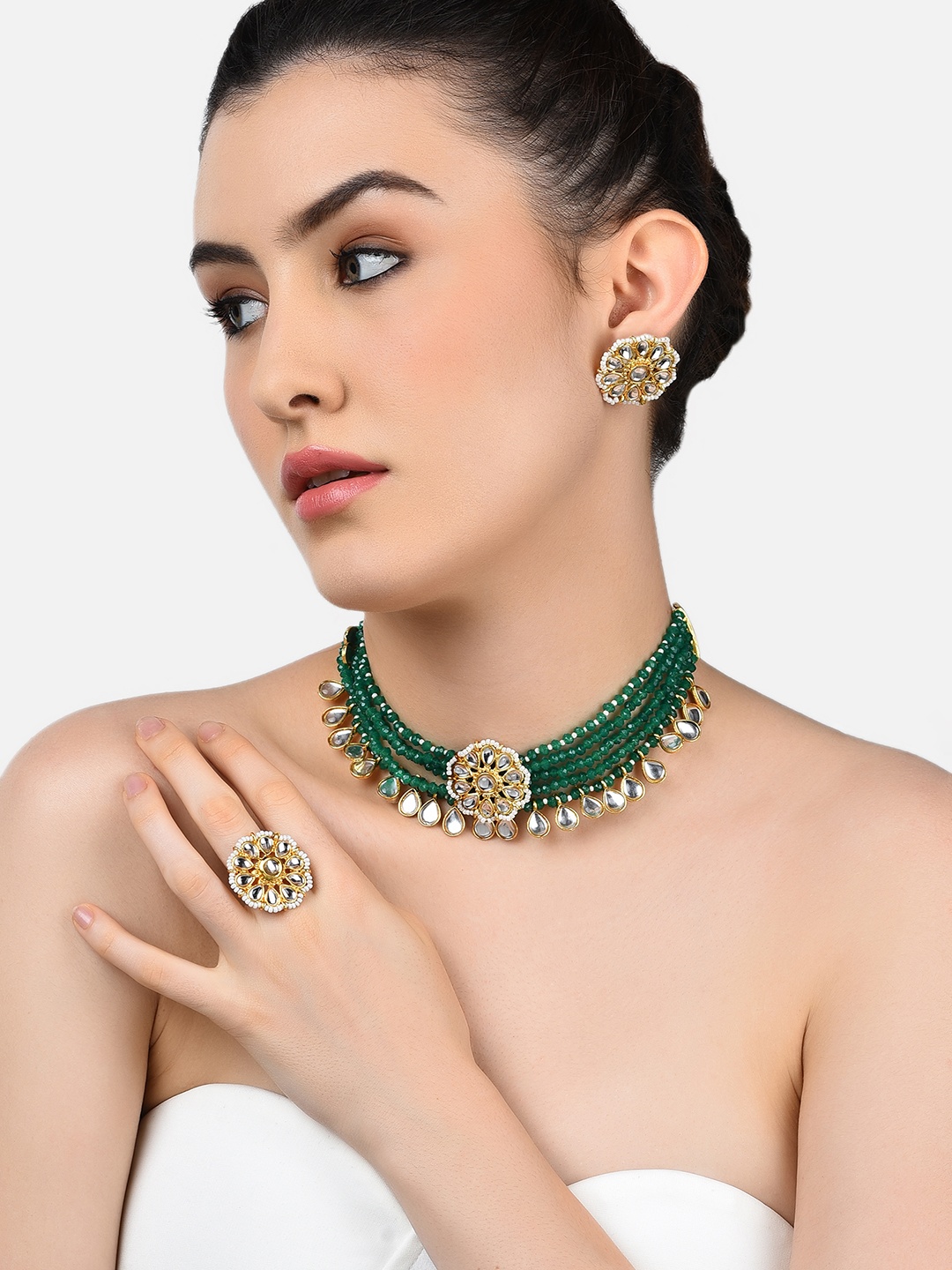 

Zaveri Pearls Green & White Gold-Plated Beads Kundan Jewellery Set