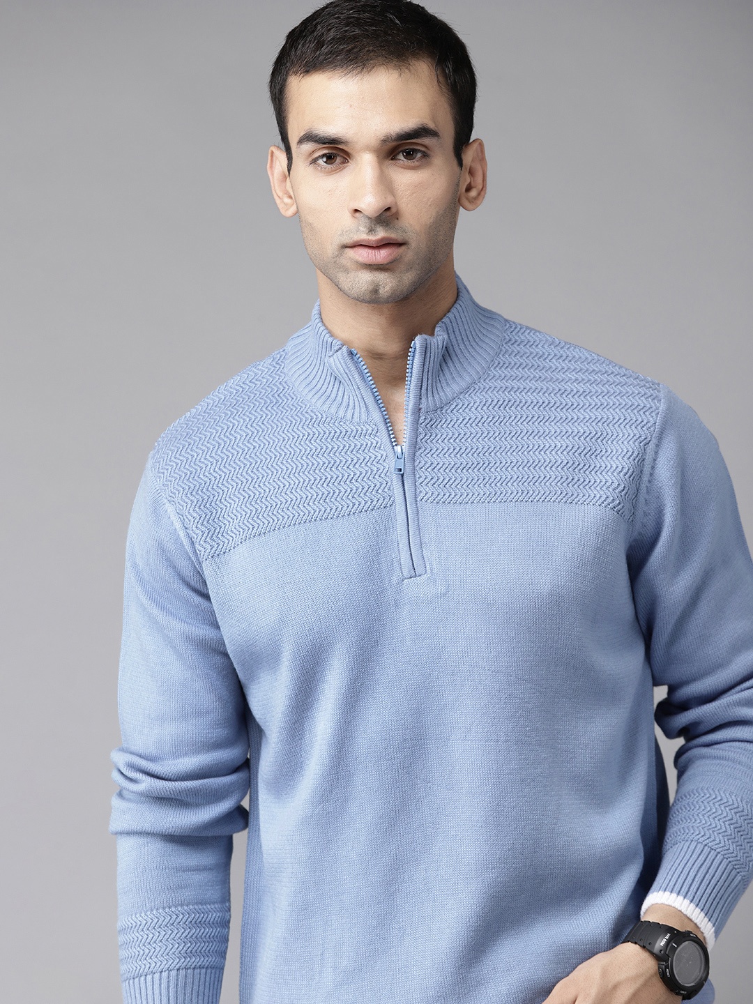 

Roadster Men Blue Solid Pullover