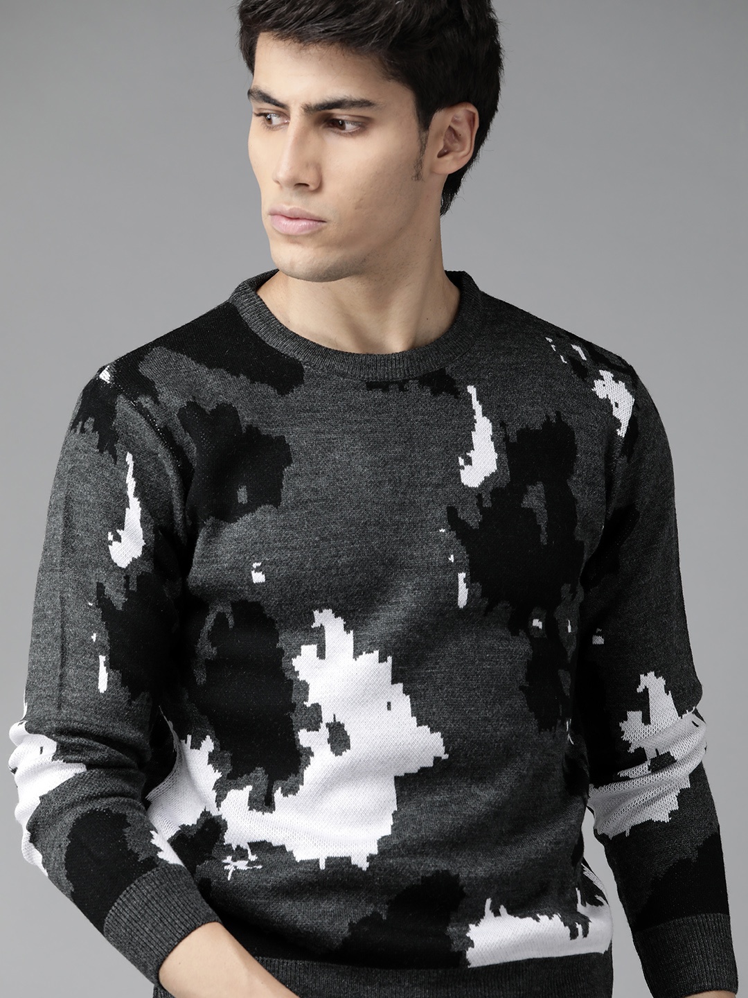 

Roadster Men Charcoal Grey & White Self-Design Pullover