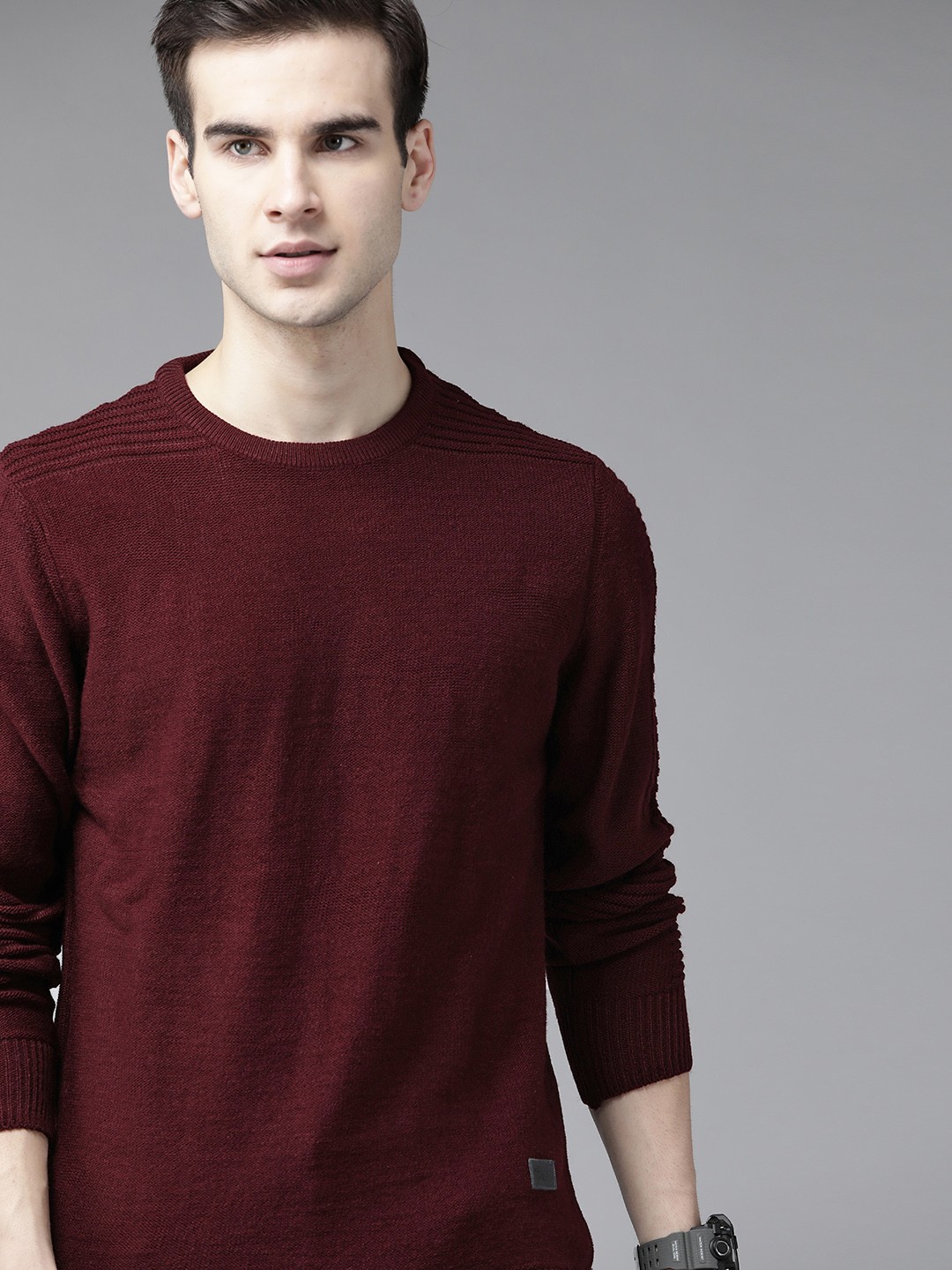 

Roadster Men Maroon Solid Pullover
