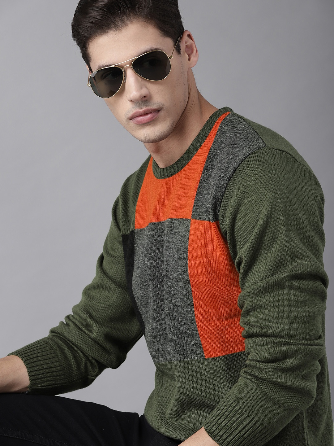 

Roadster Men Olive Green & Orange Acrylic Colourblocked Pullover