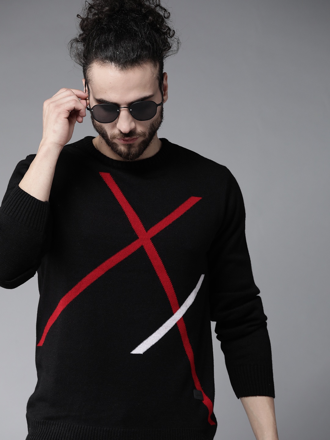 

Roadster Men Black & Red Geometric Self Design Pullover