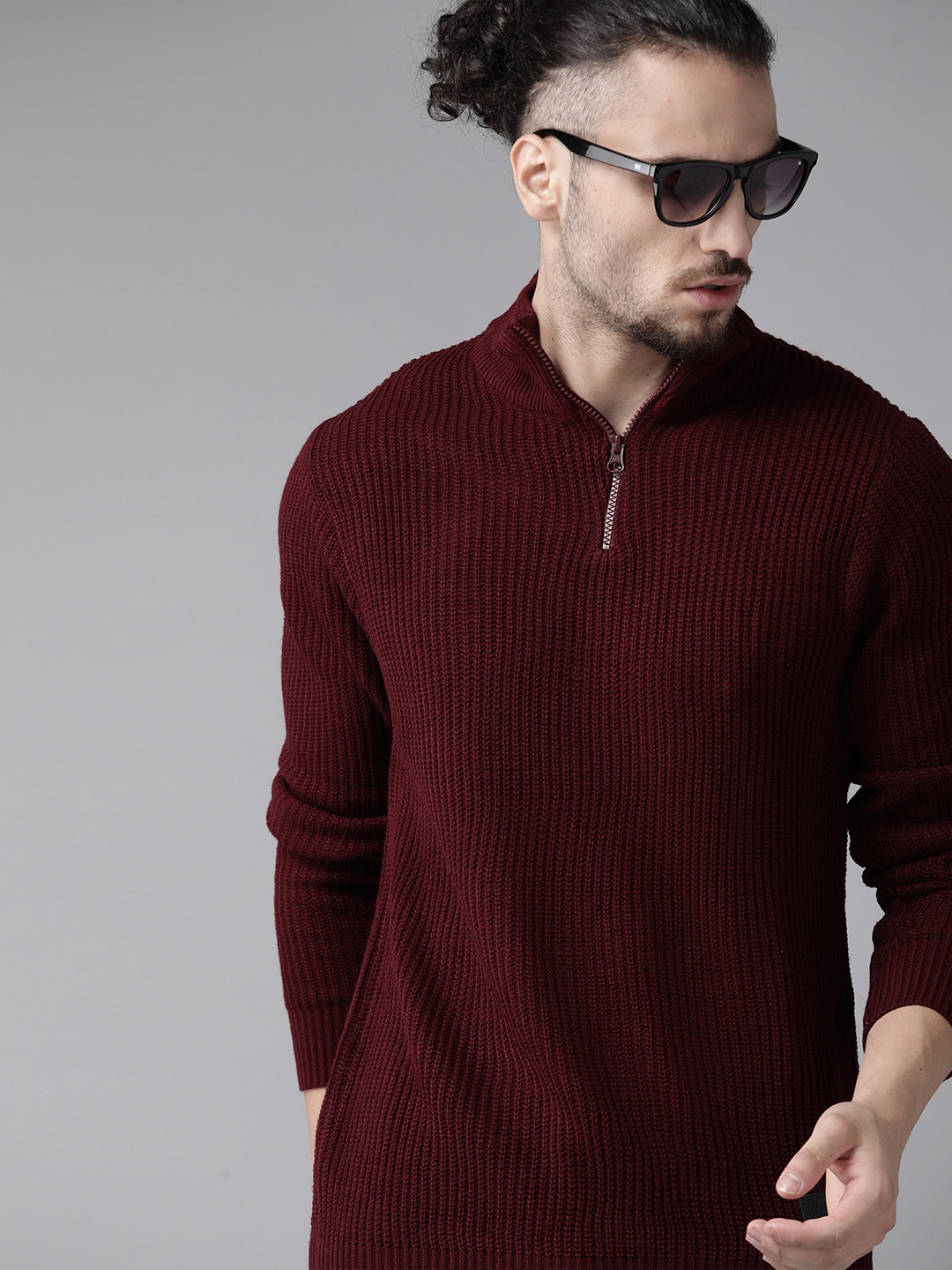 

Roadster Men Maroon Self Design Pullover