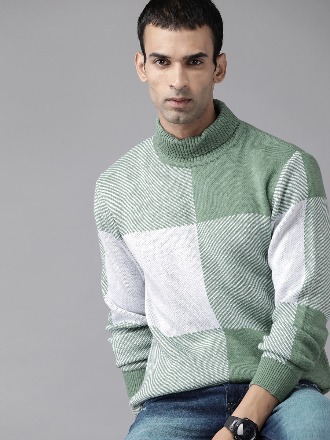 

Roadster Men Green & White Checked Pullover