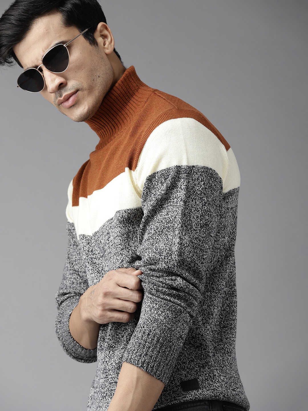 

Roadster Men Mustard Yellow & Charcoal Grey Colourblocked Pullover