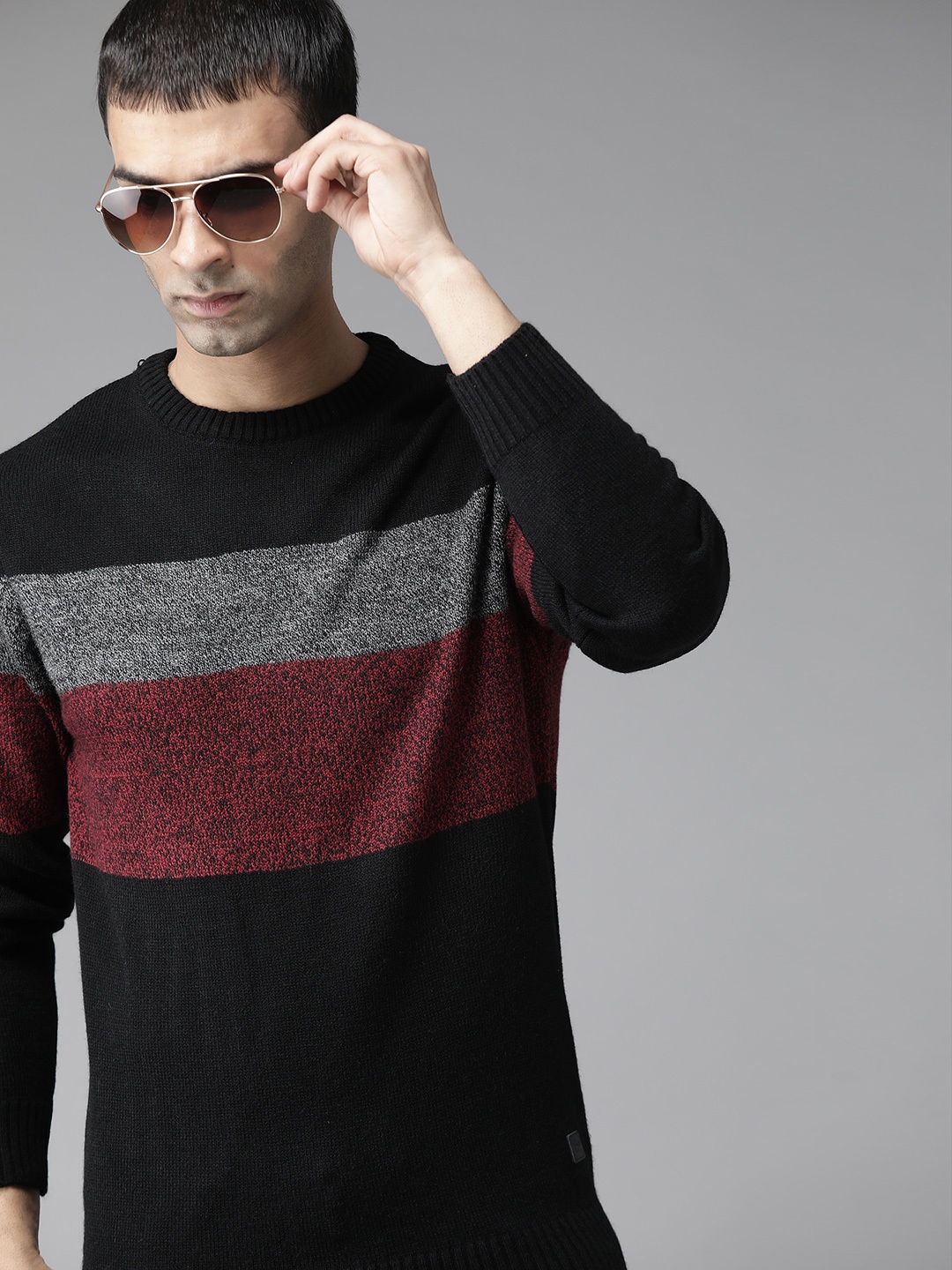 

Roadster Men Black & Maroon Colourblocked Pullover