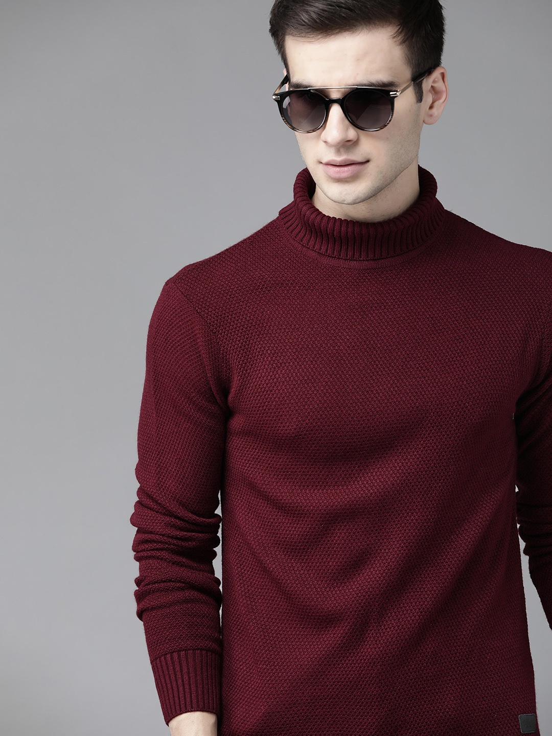 

Roadster Men Maroon Pullover