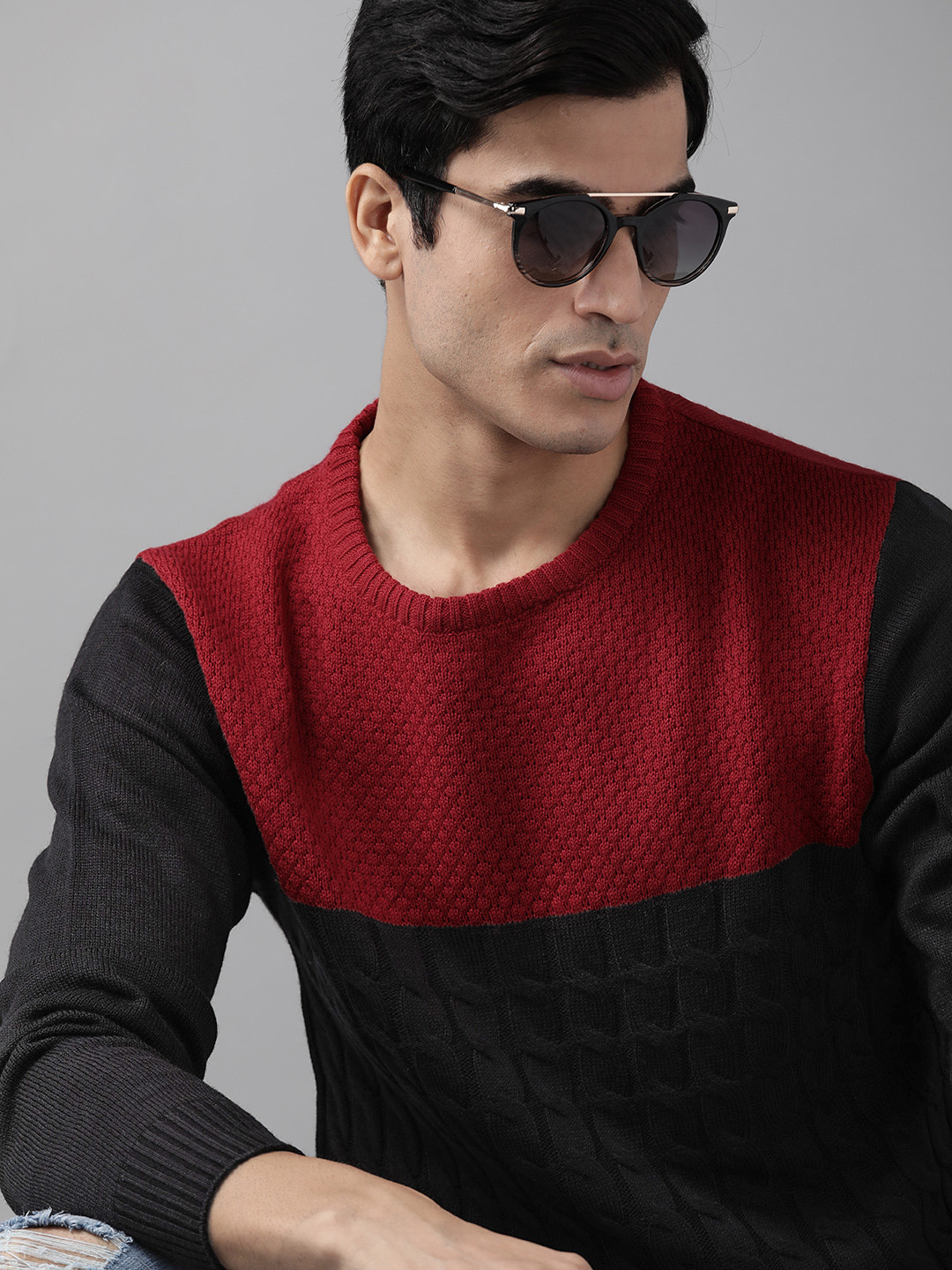 

Roadster Men Black & Maroon Colourblocked Pullover Sweater