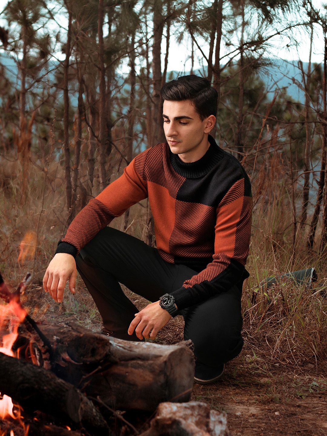 

Roadster Men Brown & Black Checked Pullover