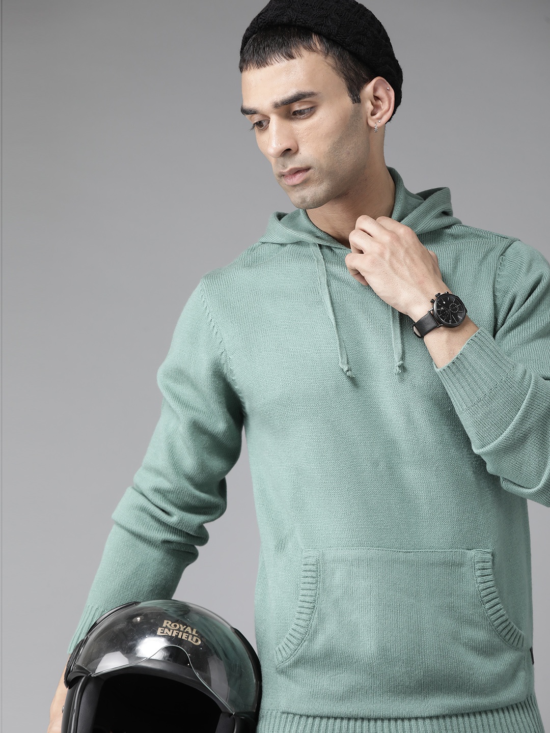 

Roadster Men Green Solid Pullover