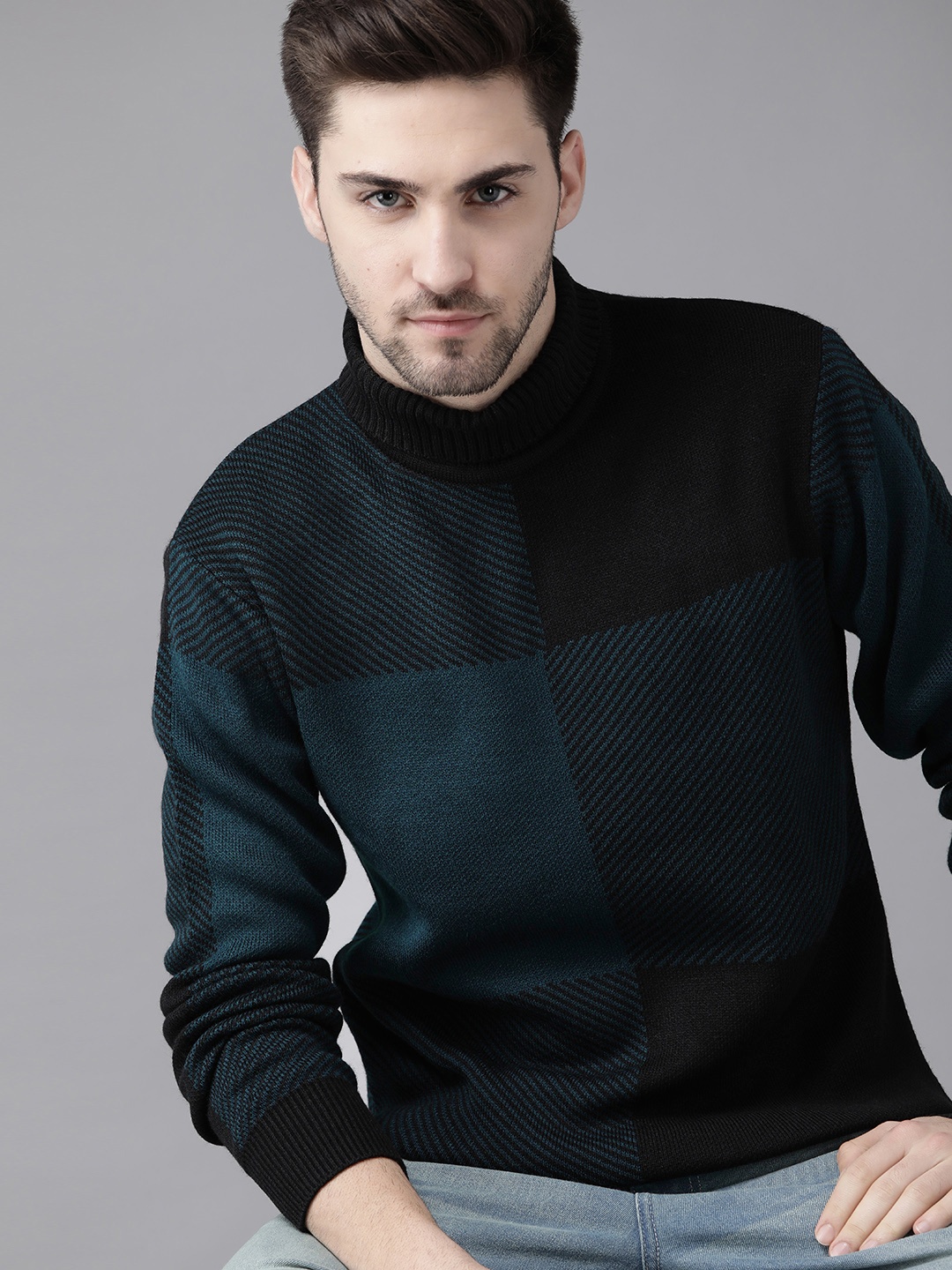 

Roadster Men Teal Green & Black Checked Pullover
