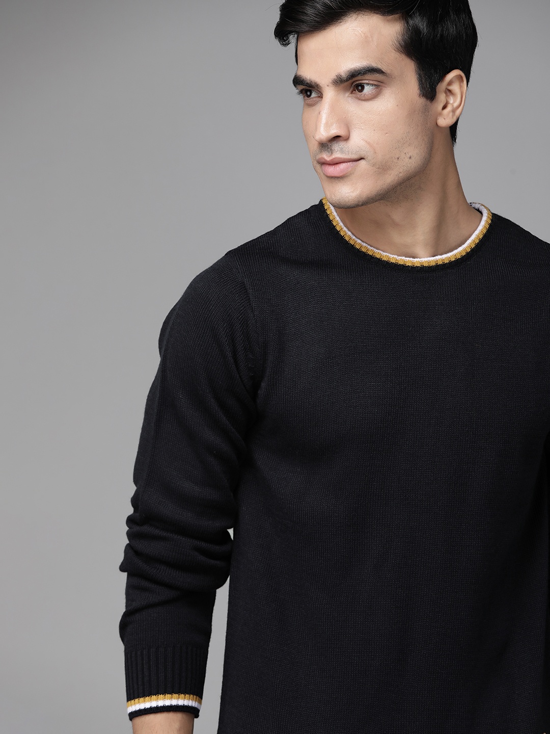 

Roadster Men Navy Blue Solid Pullover Sweater