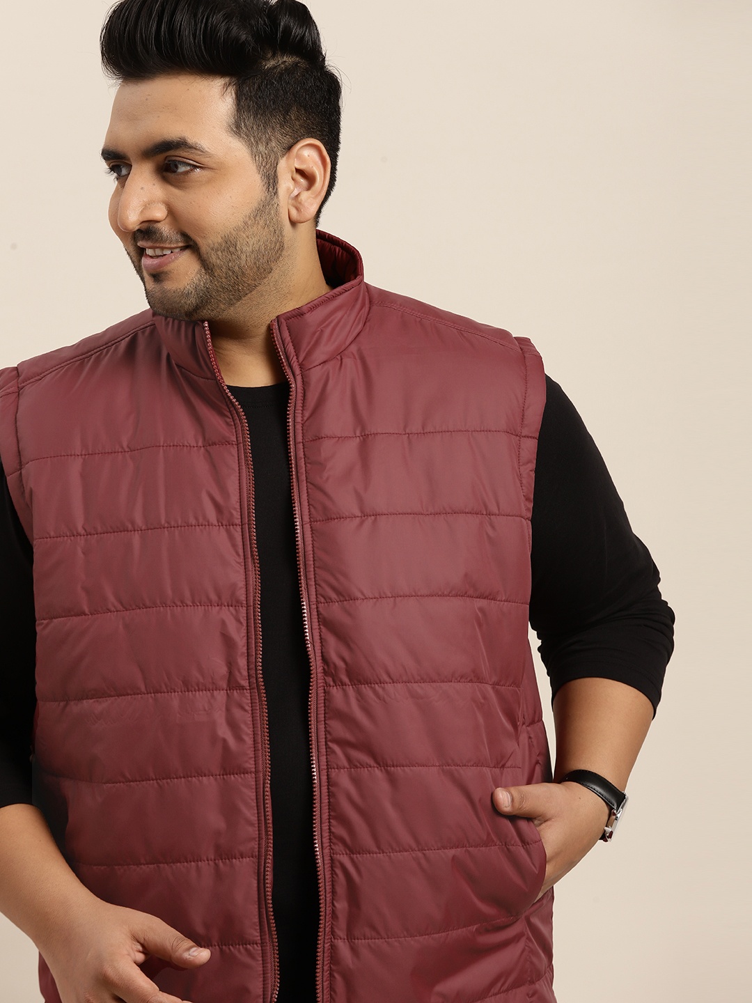 

Sztori Men Plus Size Maroon Solid Sleeveless Padded Jacket