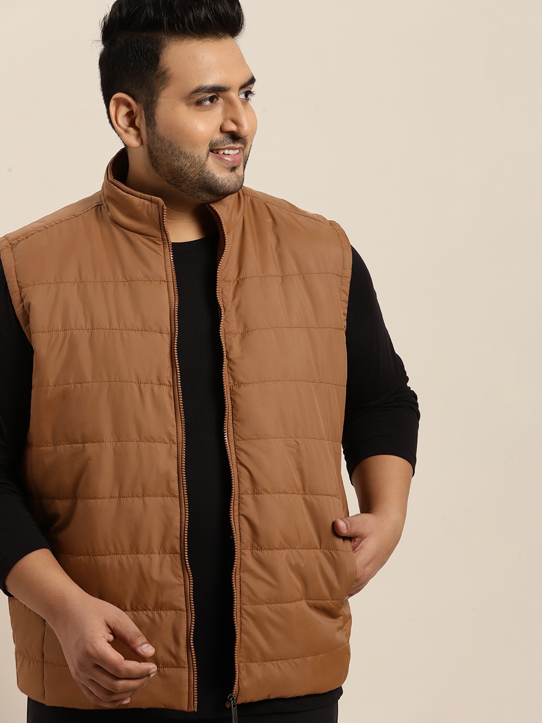 

Sztori Men Plus Size Brown Solid SleevEless Padded Jacket