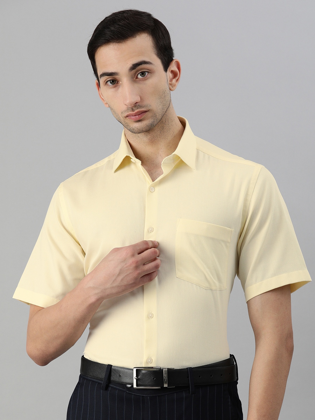 

Arrow Men Yellow Regular Fit Self Design Formal Shirt