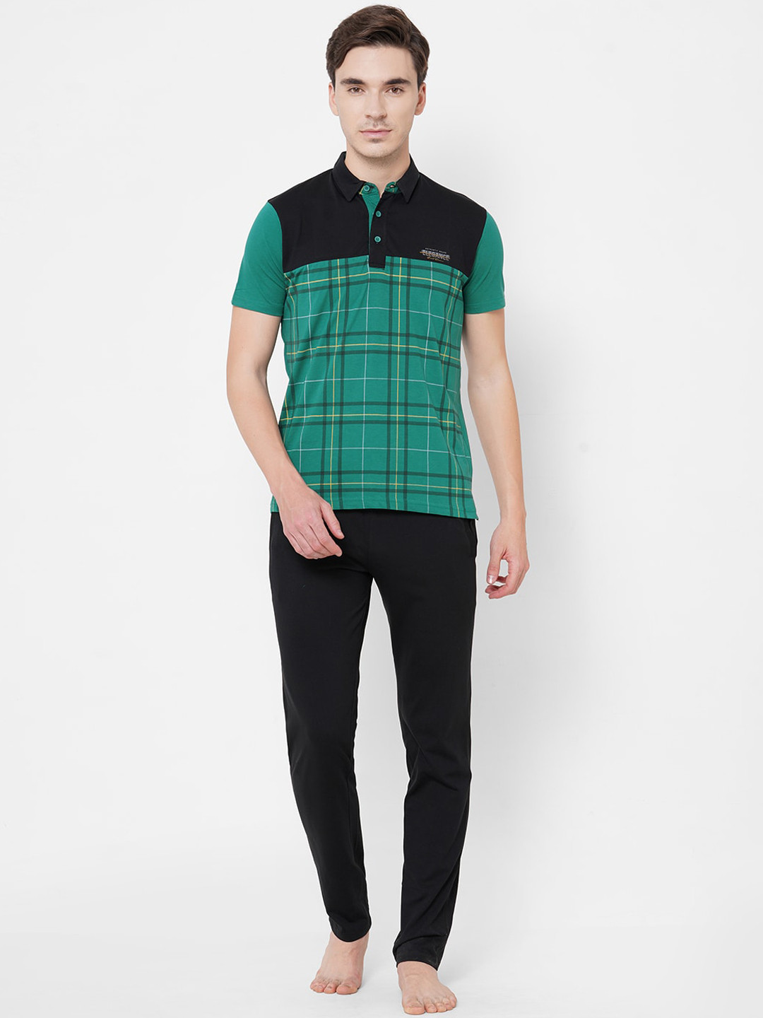 

Sweet Dreams Men Green & Black Checked Night Suit