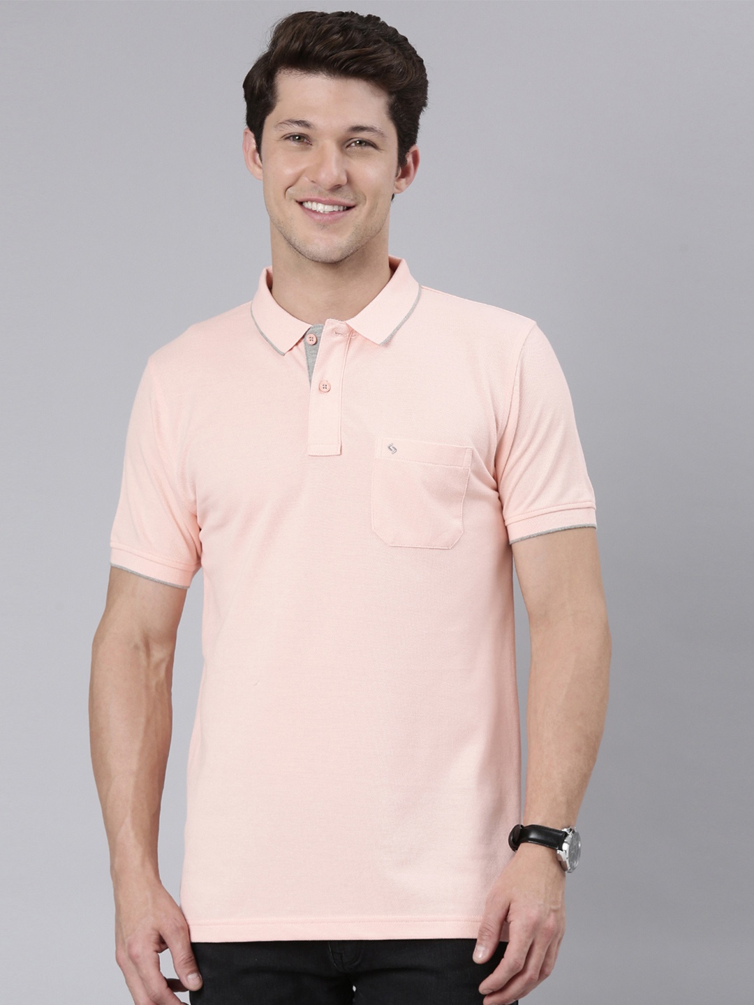 

Classic Polo Men Pink Solid Polo Collar T-shirt