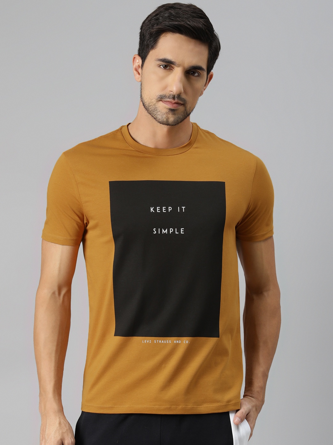 

Levis Men Mustard Yellow & Black Colourblocked T-shirt