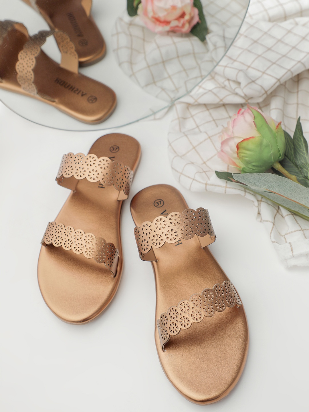 

Vishudh Women Gold-Toned Open Toe Flats with Laser Cuts