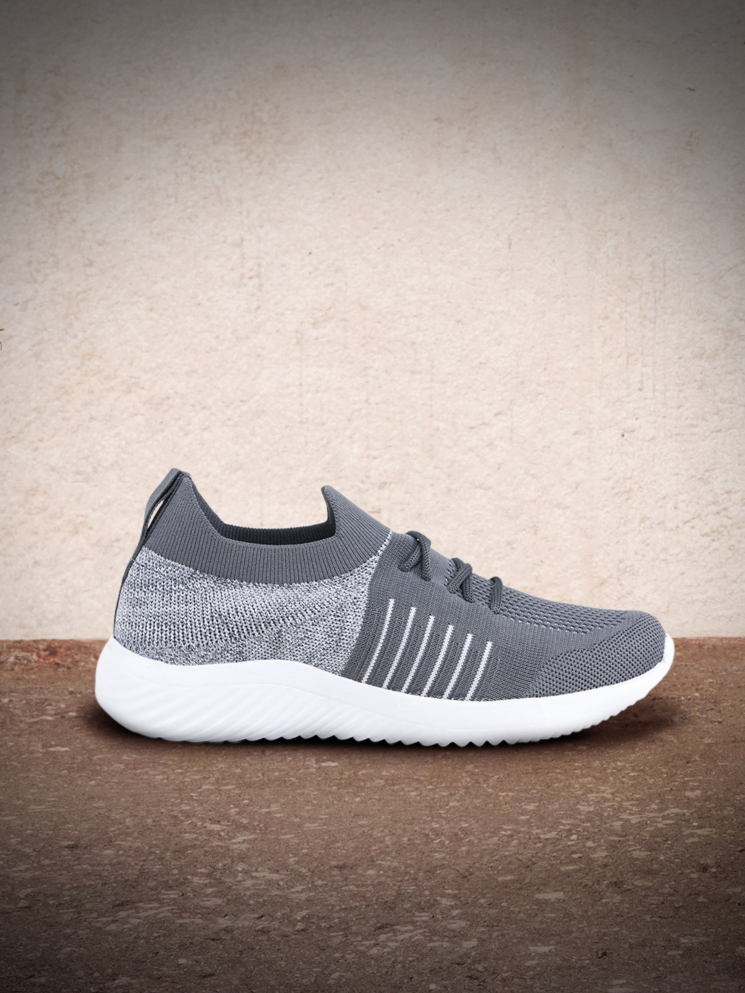 

TRASE Women Grey Mesh Running Shoes