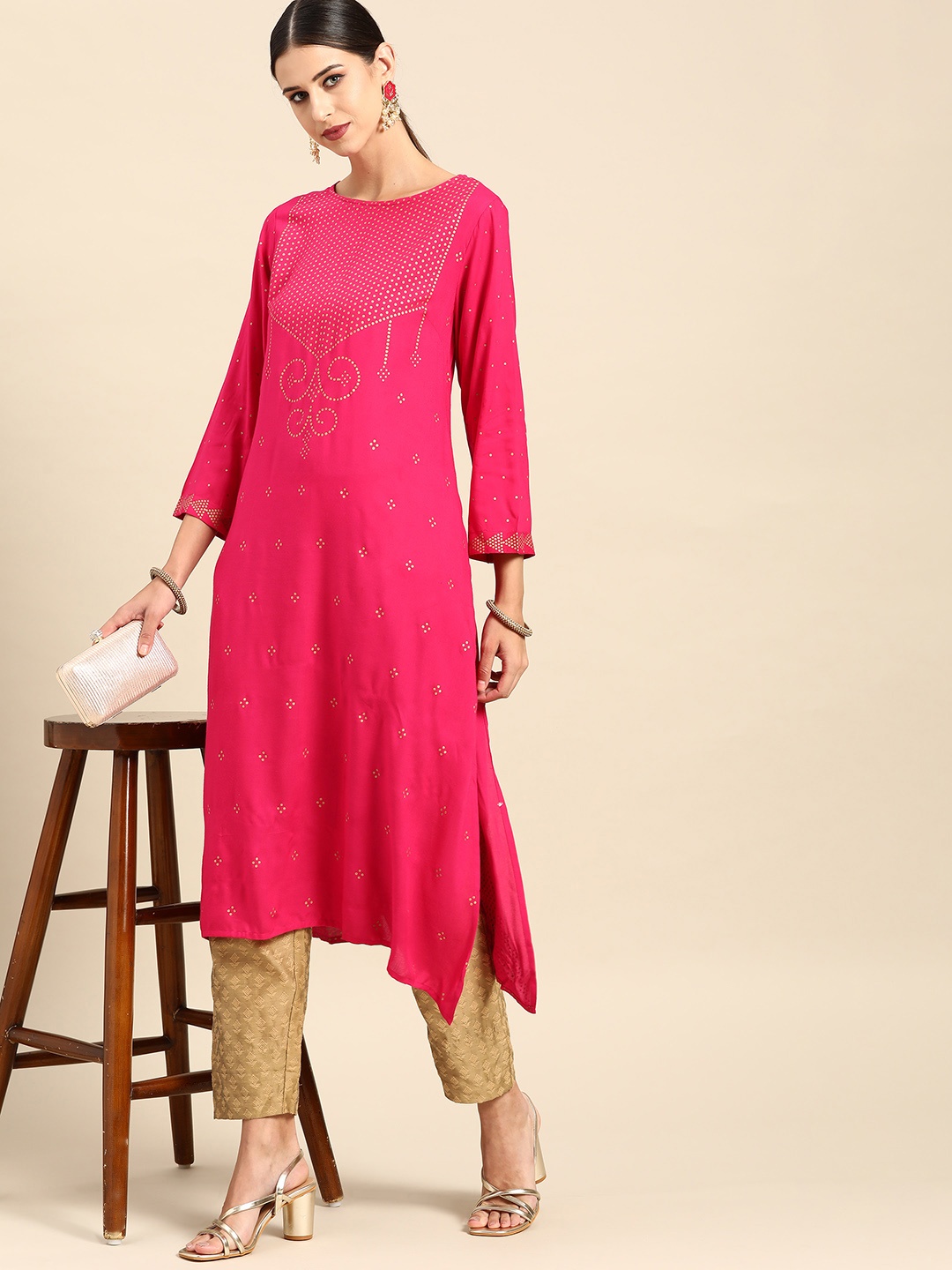 

Anouk Women Pink & Golden Geometric Printed Straight Kurta