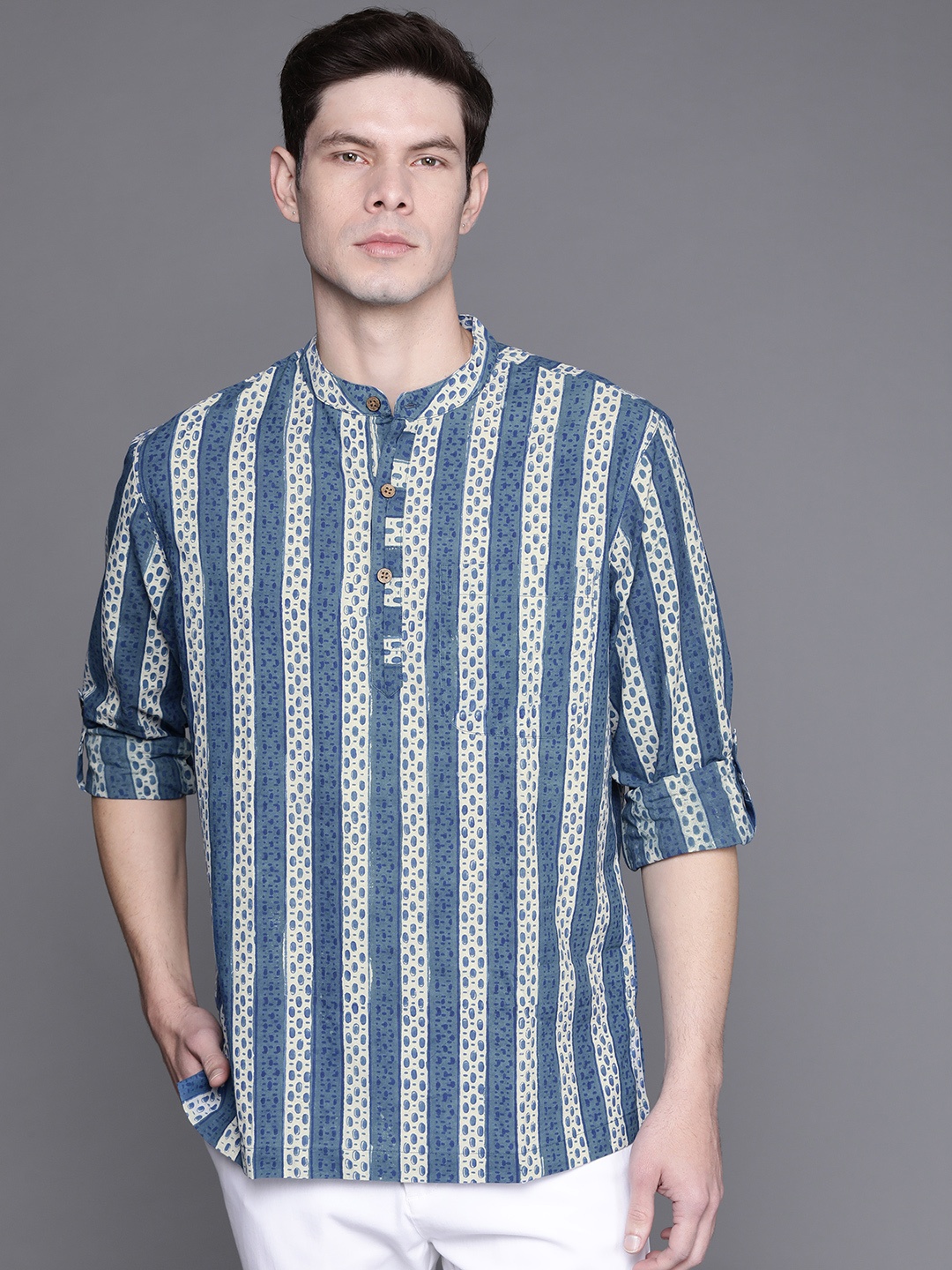 

Fabindia Men Blue & White Striped Cotton Kurta