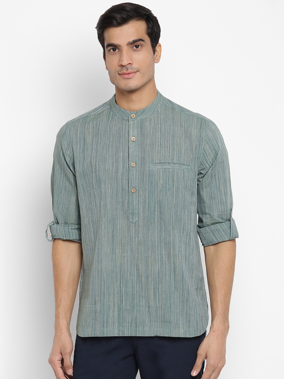 

Fabindia Men Green Pure Cotton Slim Fit Self-Striped Kurta