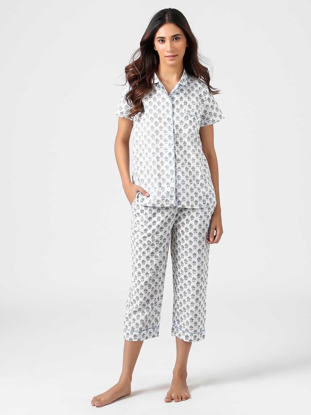 

Fabindia Women White & Blue Cotton Hand Block Printed Night suit