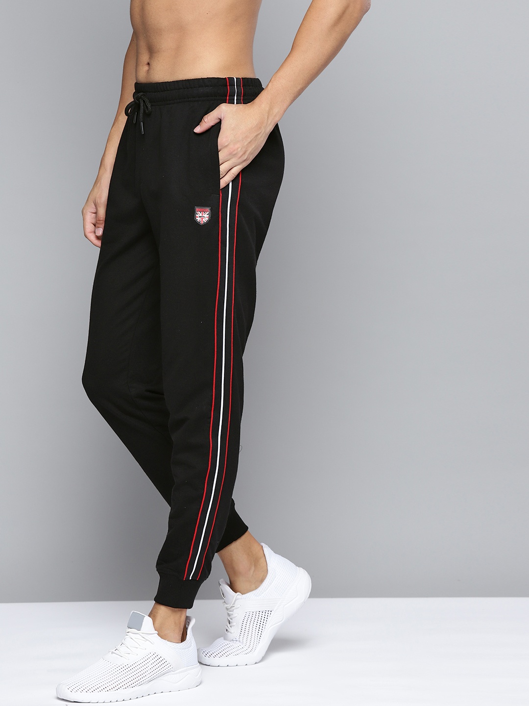 

Slazenger Men Black Solid Joggers