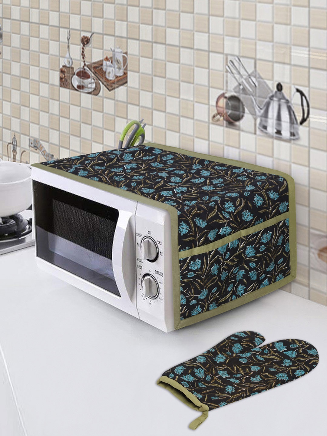 

Rajasthan Decor Black & Blue Printed Cotton Quilted Microwave Oven Cover