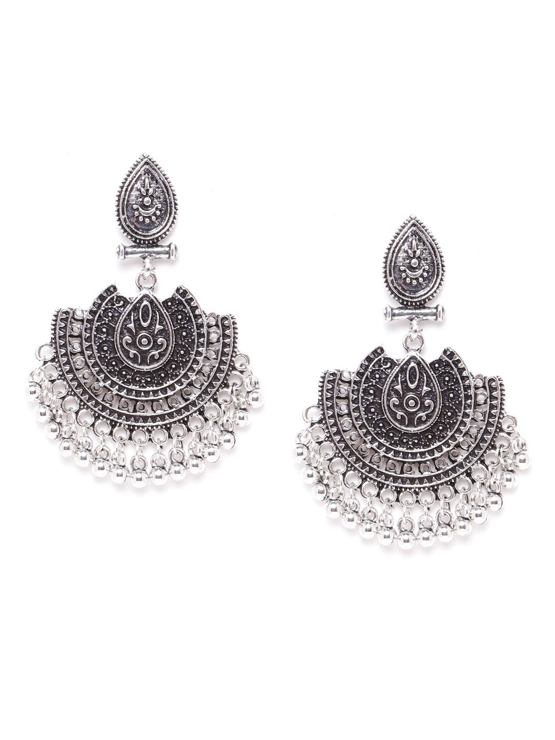 

Anouk Oxidised Silver-Plated Textured Crescent Shaped Chandbalis