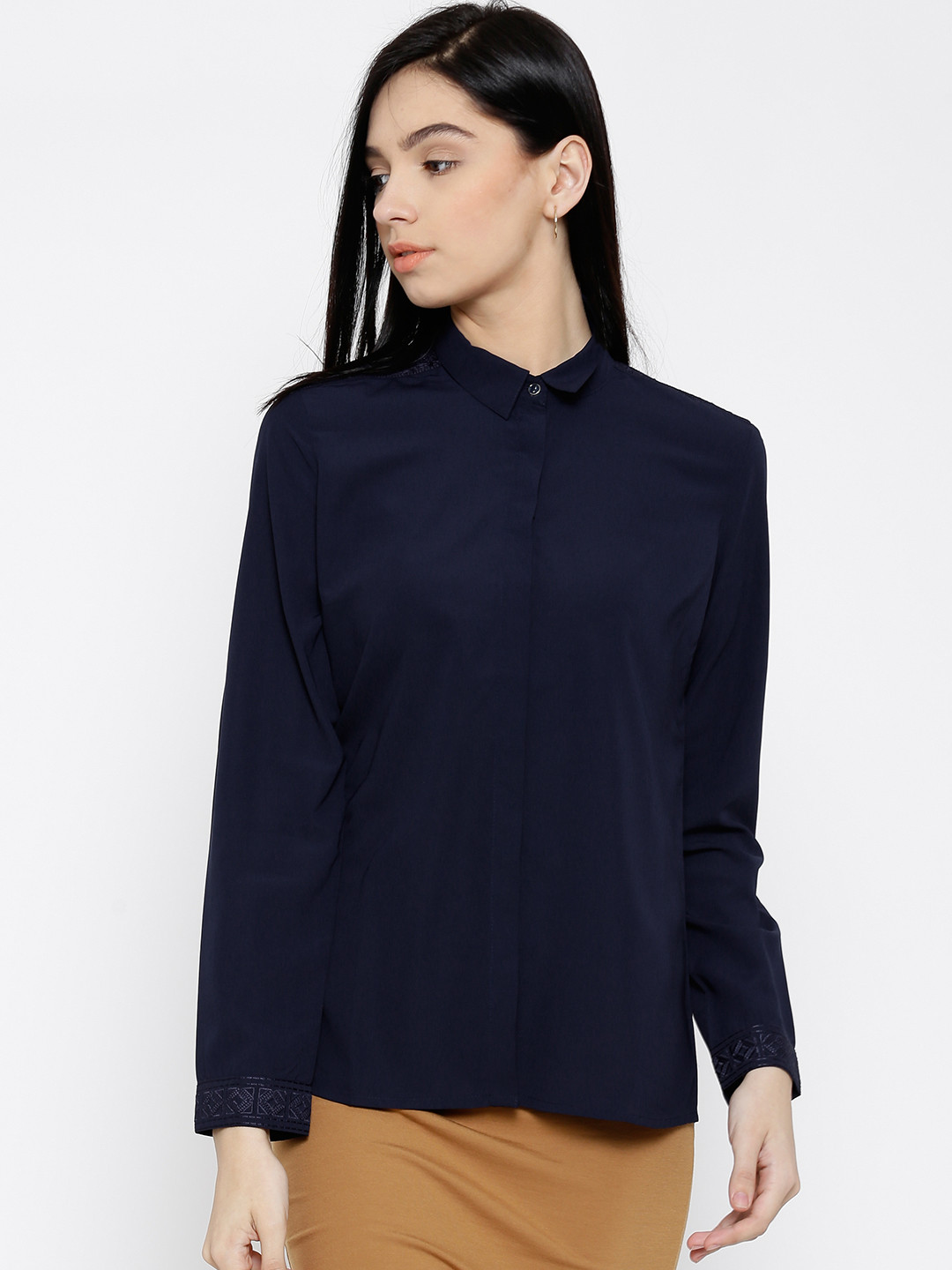 

Wills Lifestyle Navy Polyester Embroidered Back Yoke Formal Shirt, Navy blue
