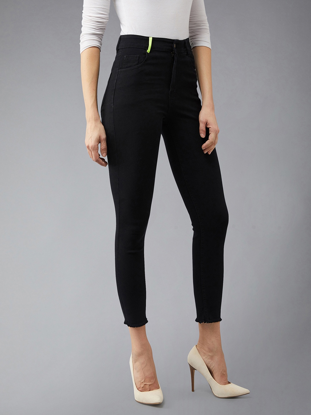 

DOLCE CRUDO Women Black Skinny Fit High-Rise Stretchable Jeans