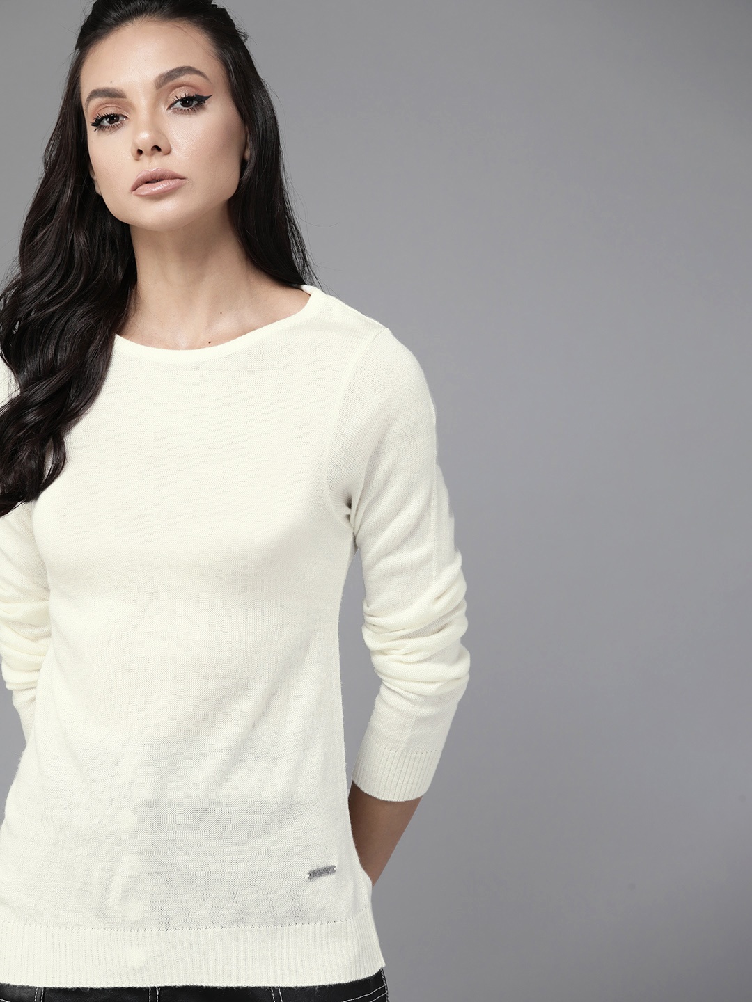 

Roadster Women Cream-Coloured Solid Pullover Sweater