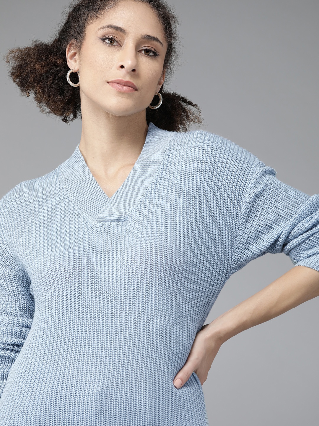 

Roadster Women Blue Ribbed Pullover