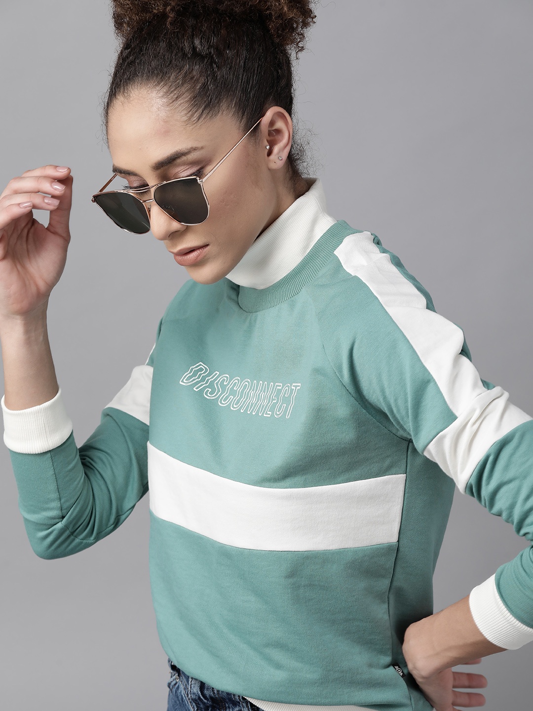 

Roadster Women Sea Green & Off-White Colourblocked Sweatshirt