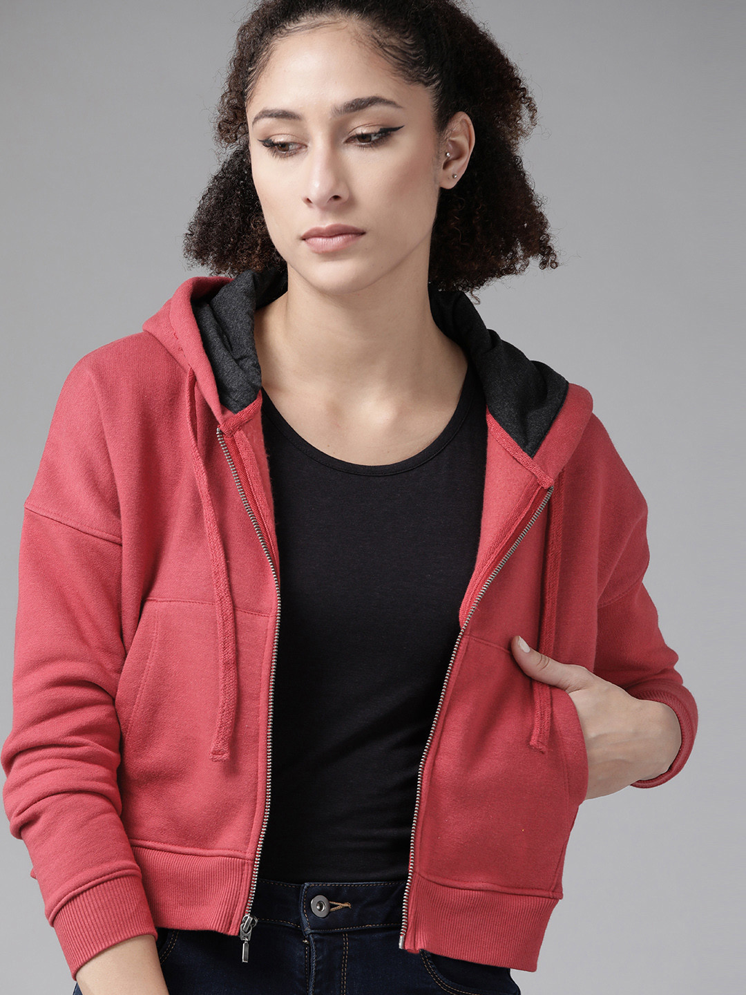 

Roadster Women Pink Hooded Solid Cropped Sweatshirt