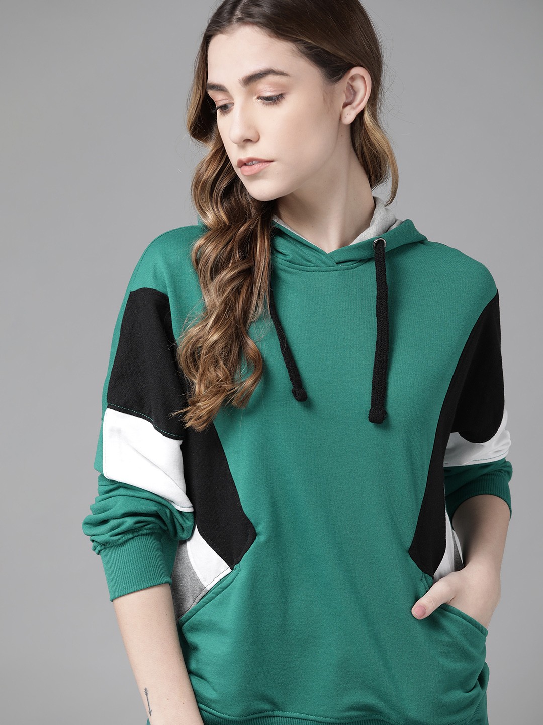 

Roadster Women Green Colourblocked Hooded Sweatshirt