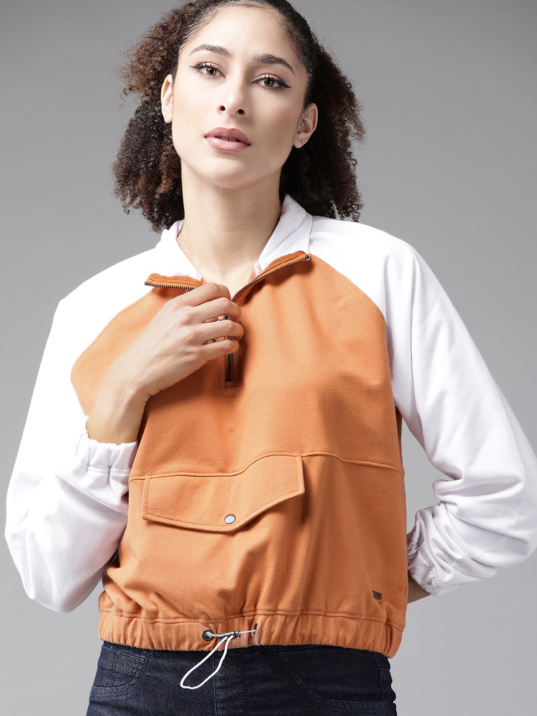 

Roadster Women Peach-Coloured & White Solid Sweatshirt, Yellow