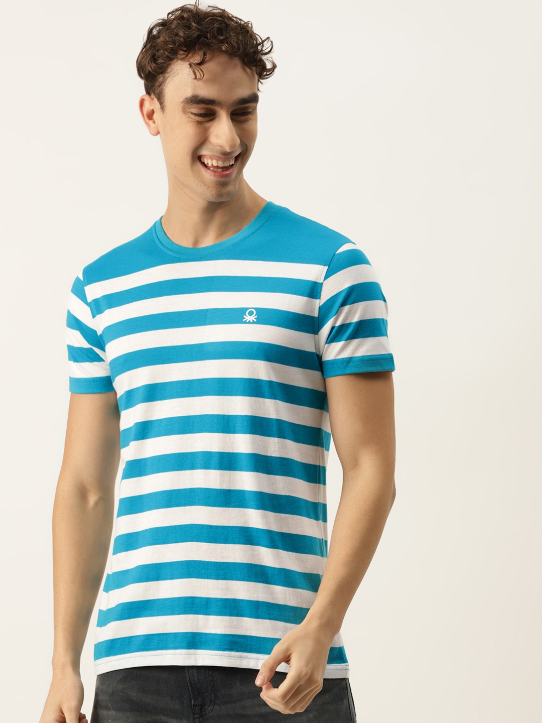 

United Colors of Benetton Men Blue & White Striped T-shirt