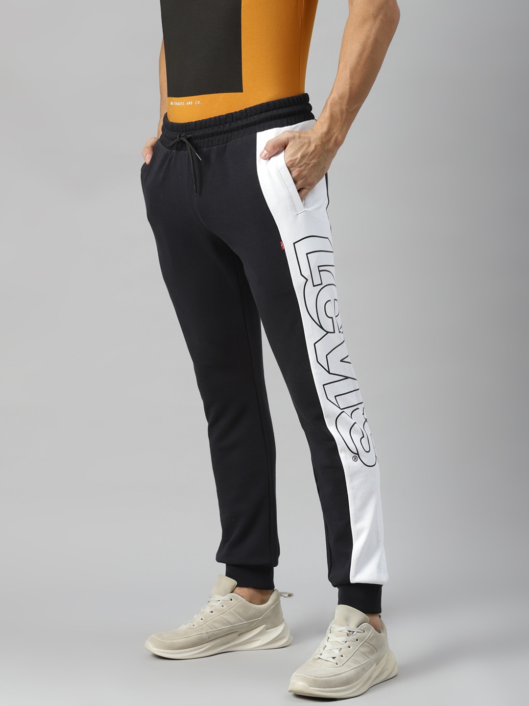 

Levis Men Navy Blue & White Slim Fit Colourblocked Joggers