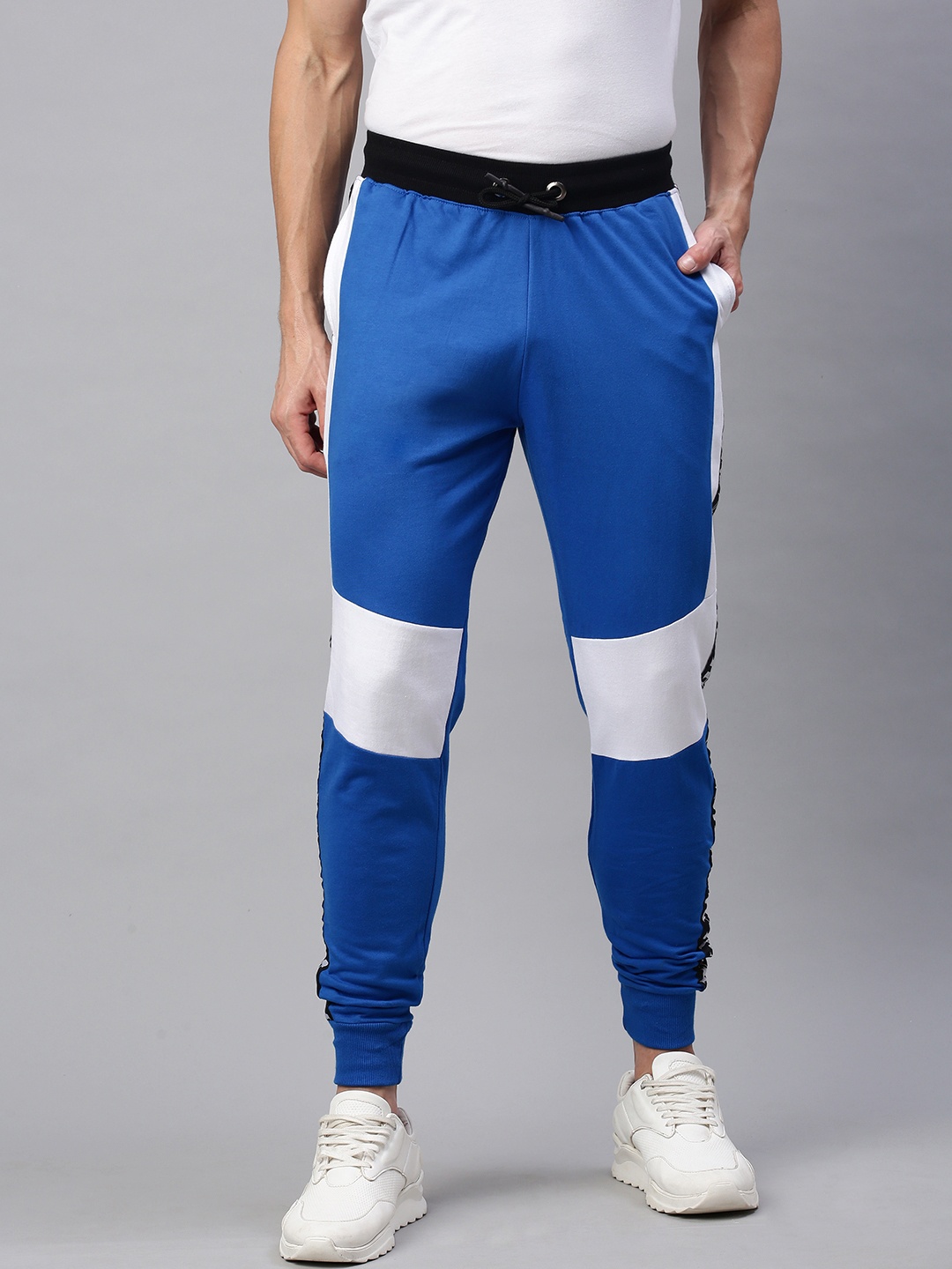 

abof Men Blue & White Colourblocked Pure Cotton Regular Fit Joggers