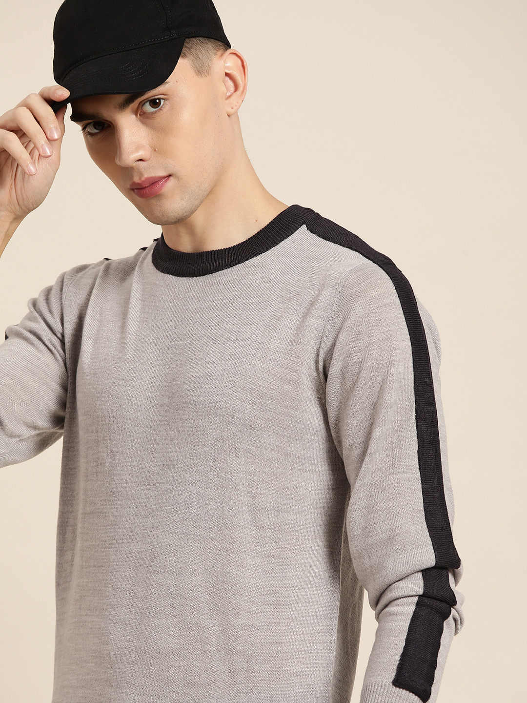 

INVICTUS Men Grey Melange Solid Pullover