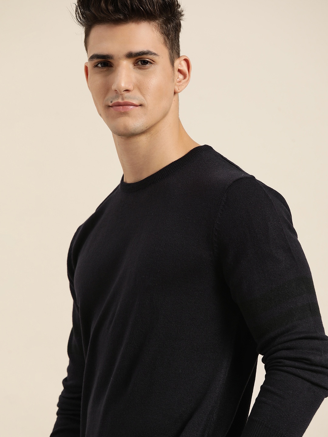

INVICTUS Men Navy Blue Solid Pullover