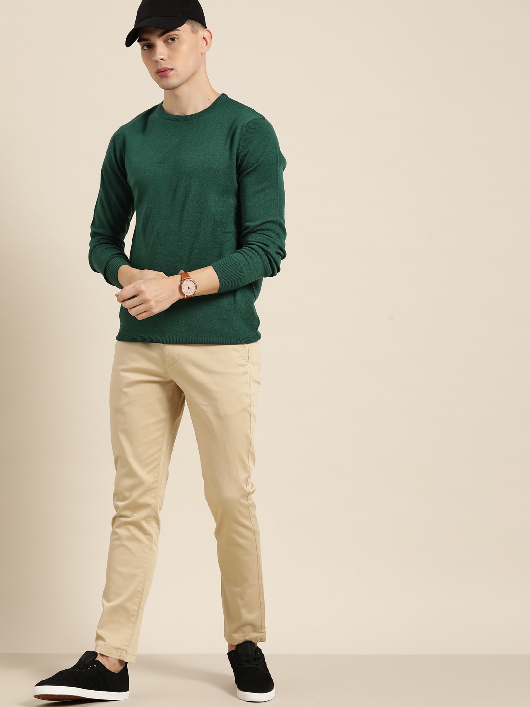

INVICTUS Men Green Solid Pullover