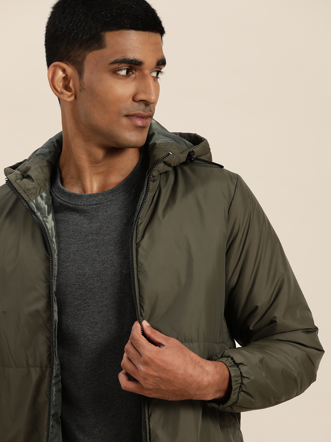 

INVICTUS Men Olive Green Hooded Solid Padded Jacket