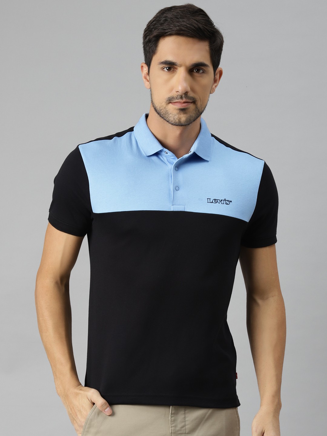 

Levis Men Black & Blue Colourblocked Polo Collar T-shirt