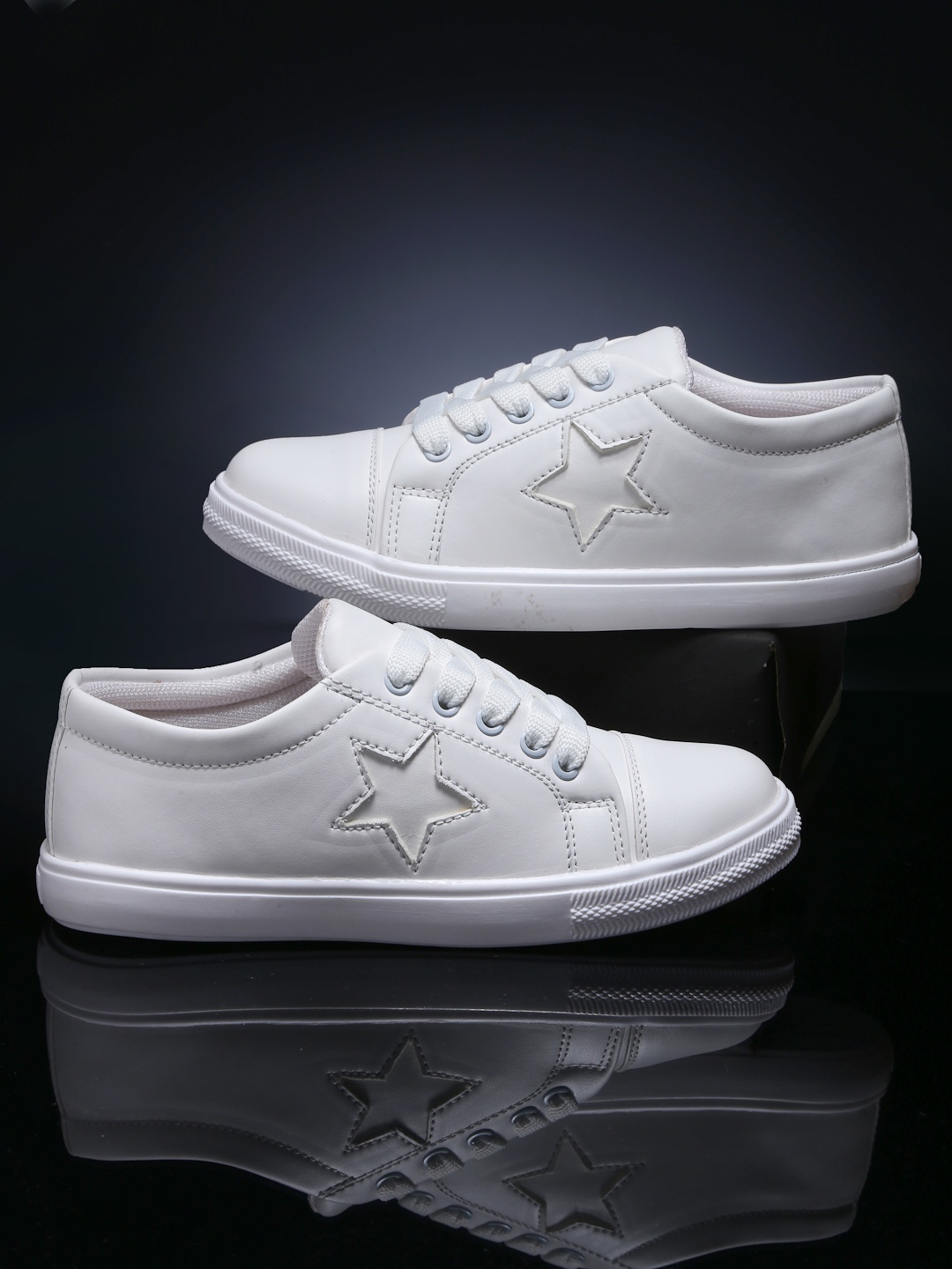 

DEAS Women White Solid Canvas Sneakers