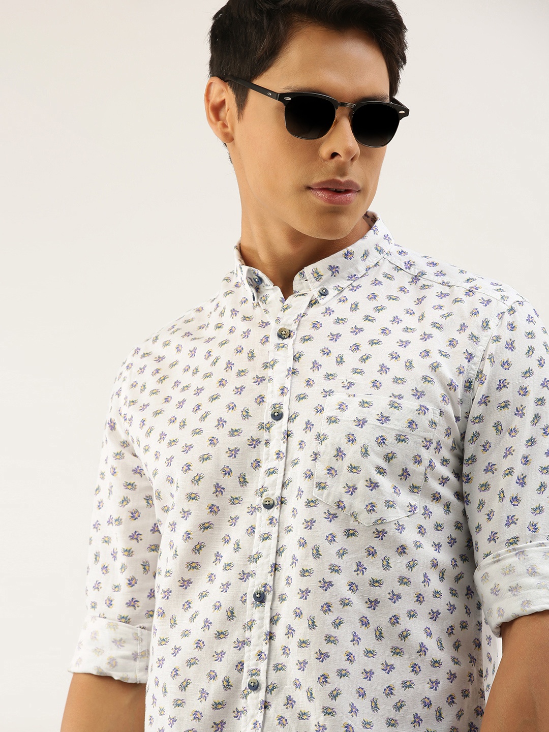 

Flying Machine Men White & Yellow Printed Slim Fit Floral Printed Casual Shirt